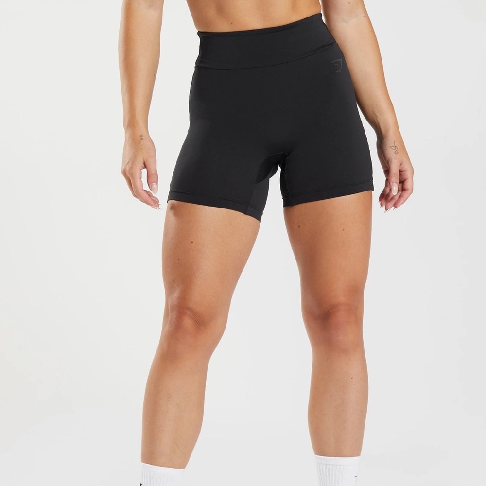 NWOT Gymshark Black Women's Bike Shorts